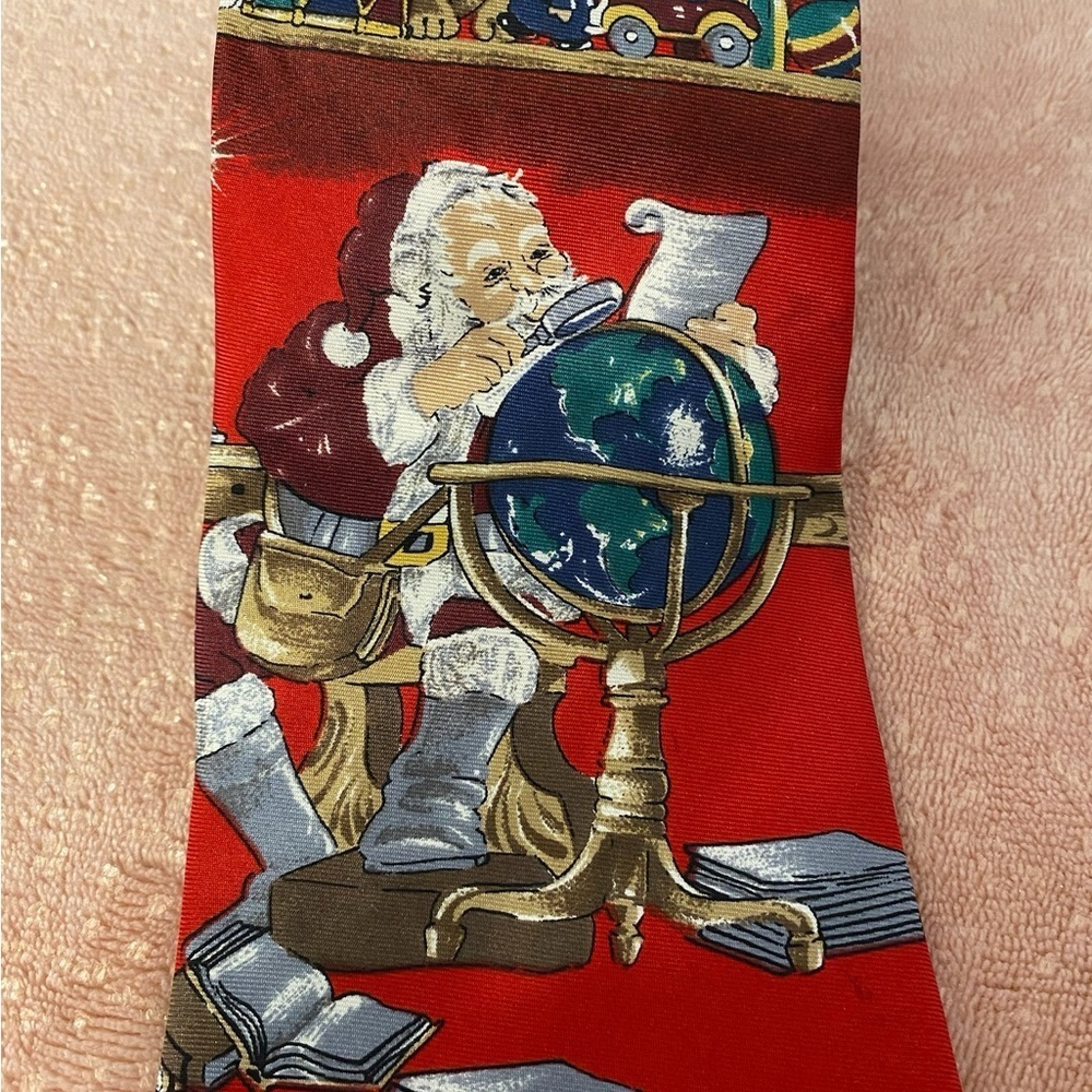 Requirements Festive Santa and Globe Tie - Picture 2 of 9